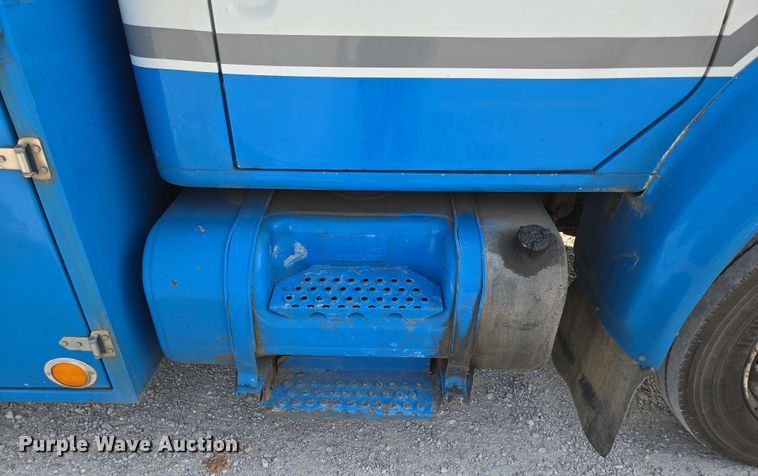 image for item ED2176 1998 International 4700 flatbed truck