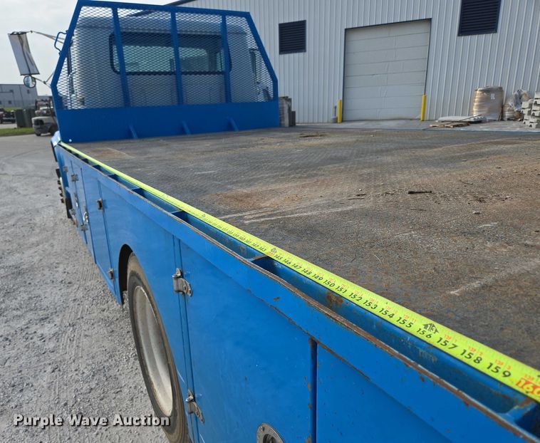 image for item ED2176 1998 International 4700 flatbed truck