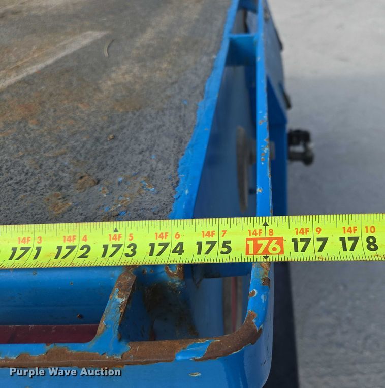 image for item ED2176 1998 International 4700 flatbed truck