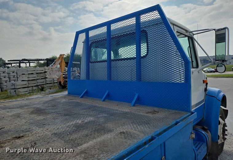 image for item ED2176 1998 International 4700 flatbed truck