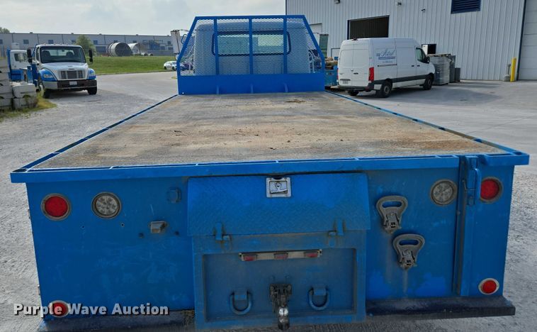 image for item ED2176 1998 International 4700 flatbed truck