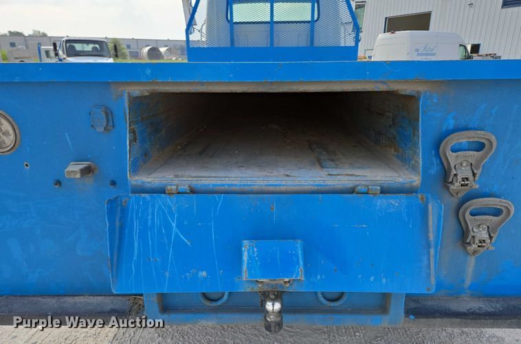 image for item ED2176 1998 International 4700 flatbed truck