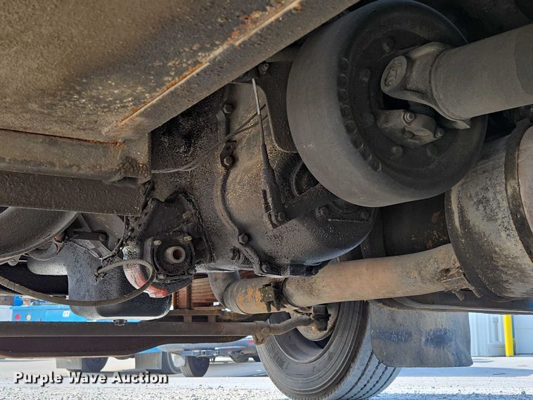 image for item ED2176 1998 International 4700 flatbed truck