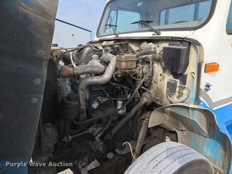 image for item ED2176 1998 International 4700 flatbed truck