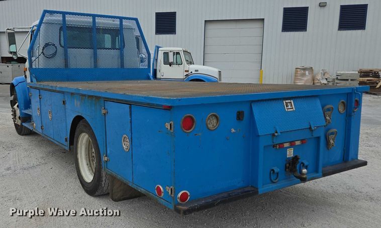image for item ED2177 2000 International 4700 flatbed truck