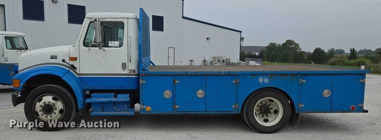 image for item ED2177 2000 International 4700 flatbed truck