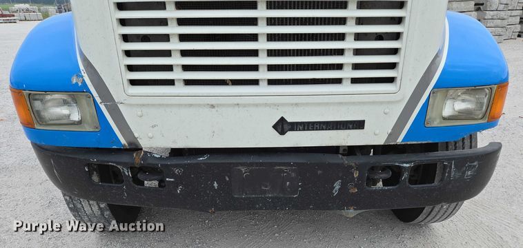 image for item ED2177 2000 International 4700 flatbed truck