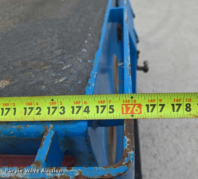 image for item ED2177 2000 International 4700 flatbed truck