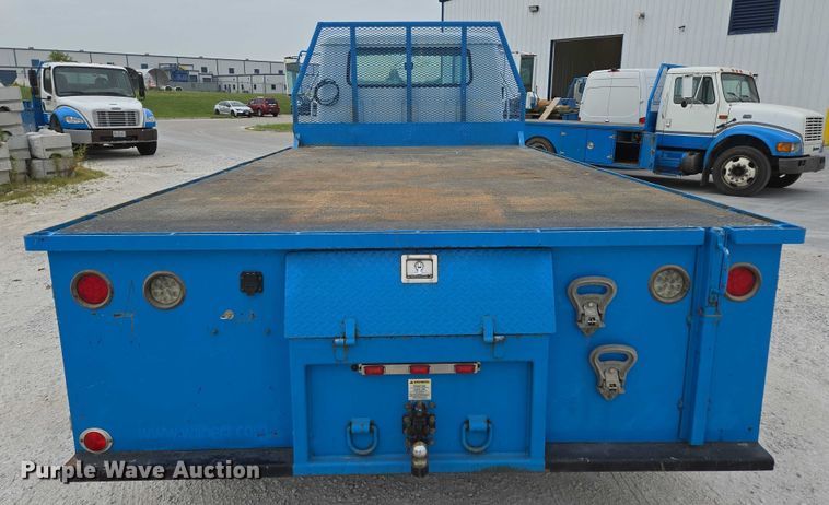 image for item ED2177 2000 International 4700 flatbed truck