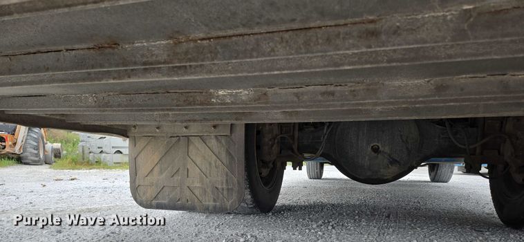 image for item ED2177 2000 International 4700 flatbed truck