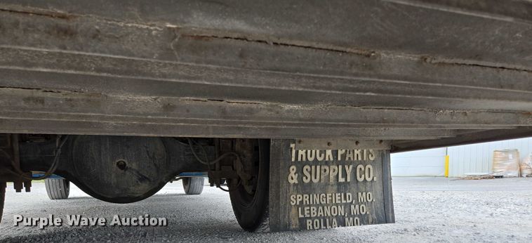 image for item ED2177 2000 International 4700 flatbed truck