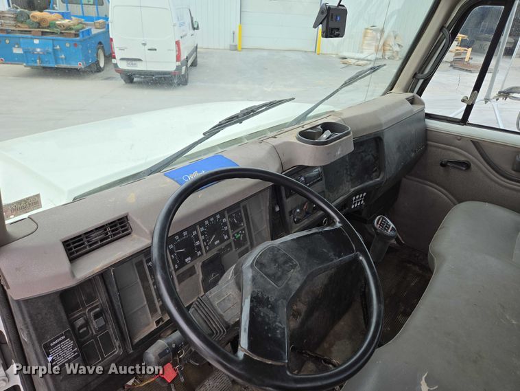 image for item ED2177 2000 International 4700 flatbed truck