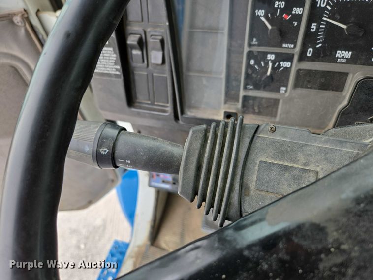 image for item ED2177 2000 International 4700 flatbed truck