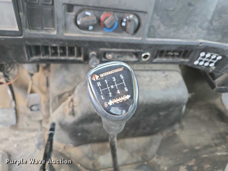 image for item ED2177 2000 International 4700 flatbed truck