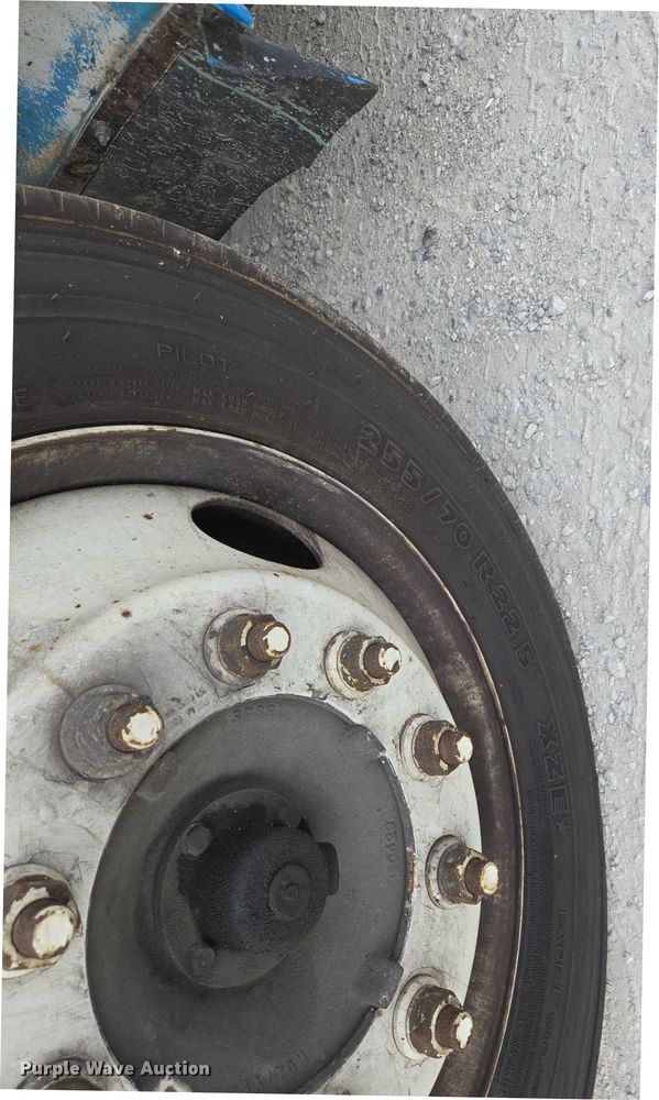 image for item ED2177 2000 International 4700 flatbed truck