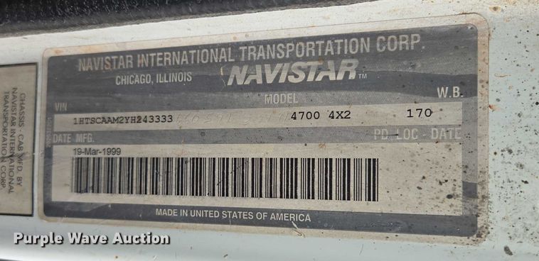 image for item ED2177 2000 International 4700 flatbed truck