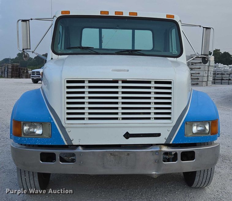 image for item ED2178 2000 International 4700 flatbed truck