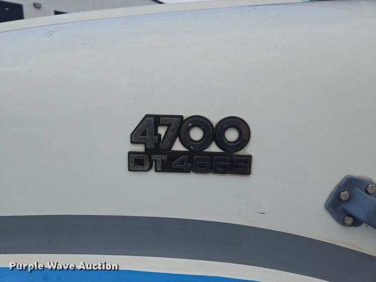 image for item ED2178 2000 International 4700 flatbed truck