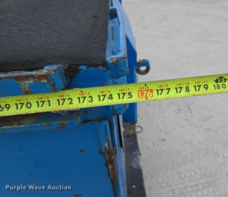 image for item ED2178 2000 International 4700 flatbed truck