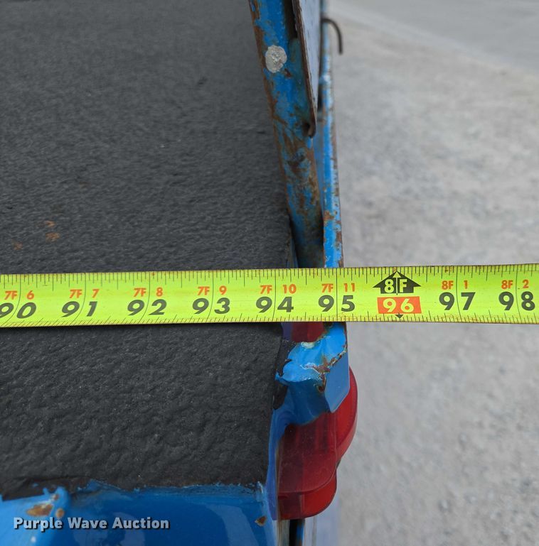 image for item ED2178 2000 International 4700 flatbed truck