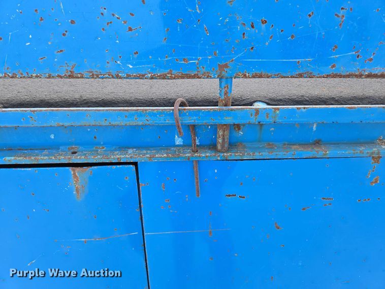 image for item ED2178 2000 International 4700 flatbed truck