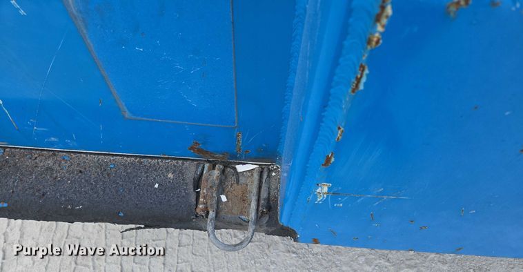 image for item ED2178 2000 International 4700 flatbed truck