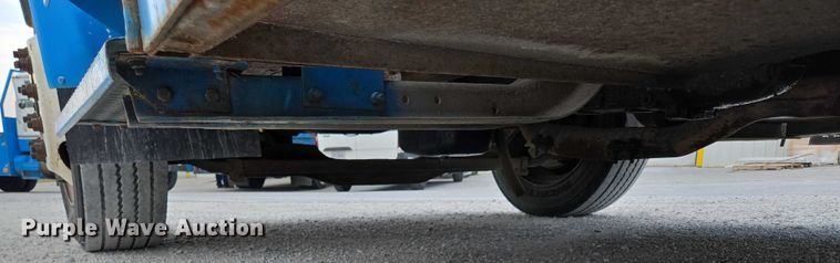 image for item ED2178 2000 International 4700 flatbed truck