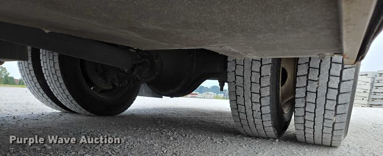 image for item ED2178 2000 International 4700 flatbed truck