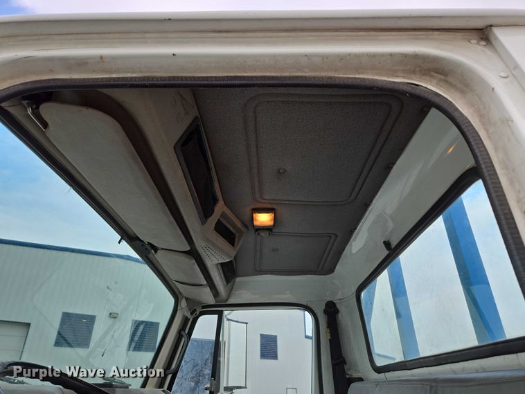 image for item ED2178 2000 International 4700 flatbed truck