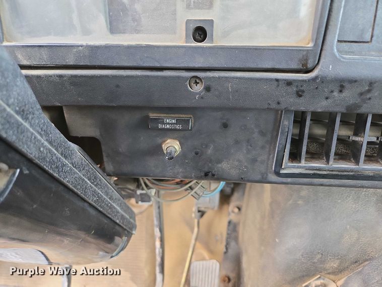 image for item ED2178 2000 International 4700 flatbed truck