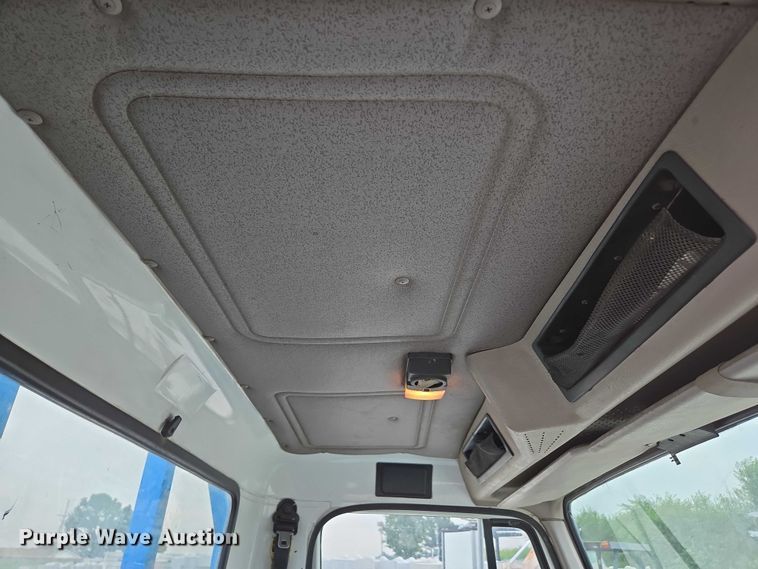 image for item ED2178 2000 International 4700 flatbed truck