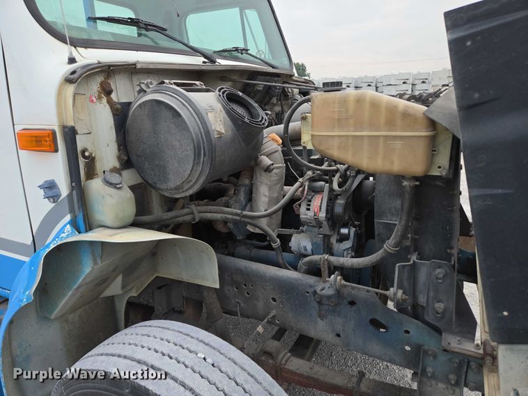 image for item ED2178 2000 International 4700 flatbed truck