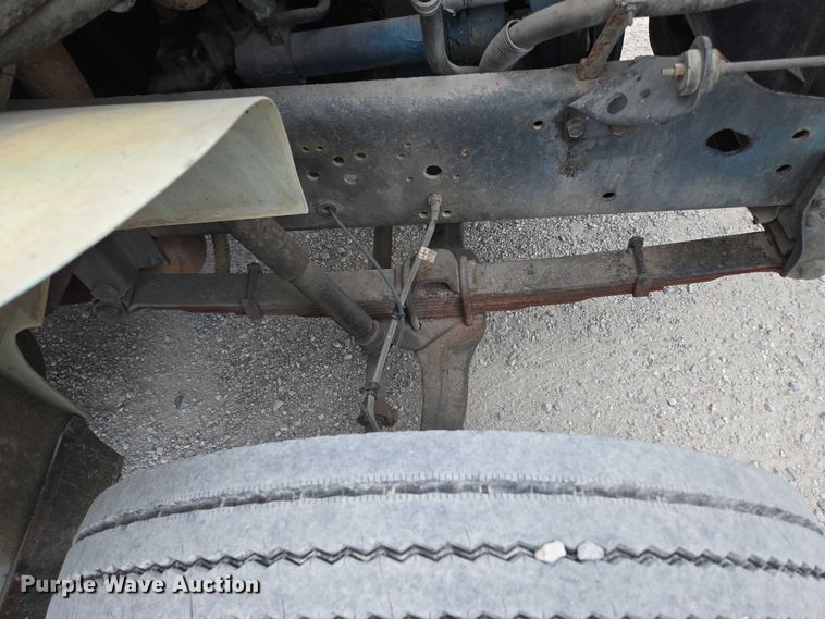 image for item ED2178 2000 International 4700 flatbed truck