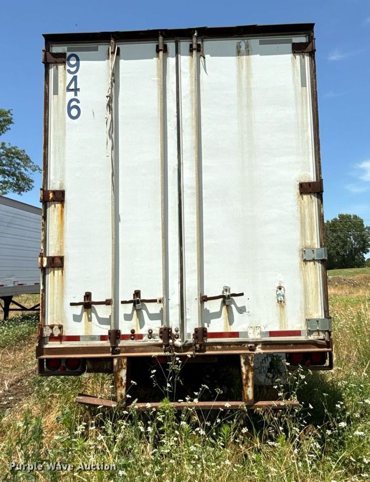 image for item ED4262 1986 Fruehauf dry van trailer