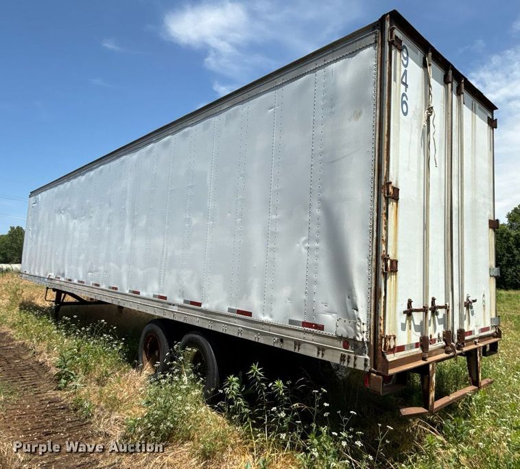 image for item ED4262 1986 Fruehauf dry van trailer
