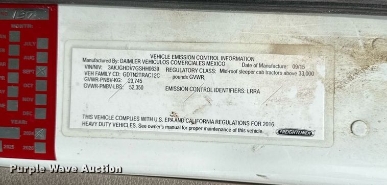 image for item ED4403 2016 Freightliner Cascadia 113 semi truck