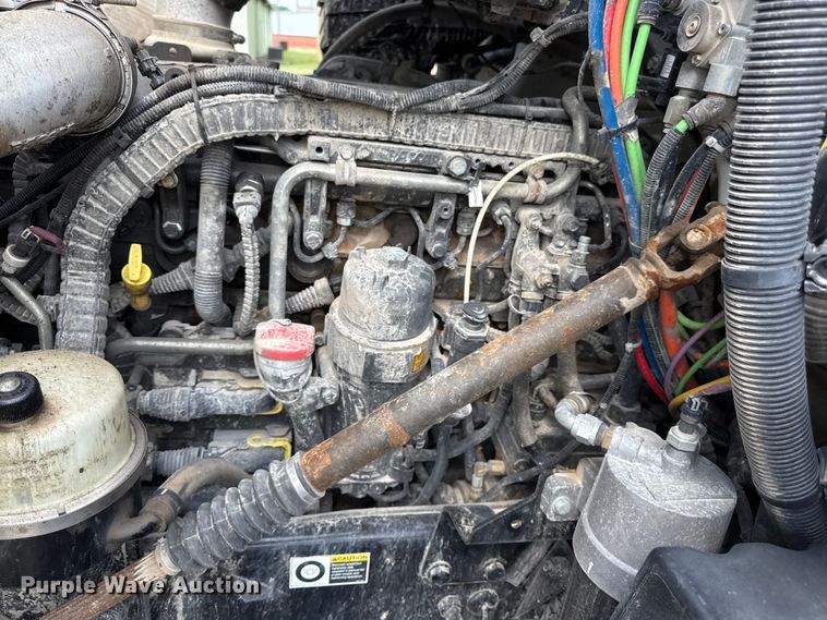 image for item ED4452 2017 Peterbilt 579 semi truck