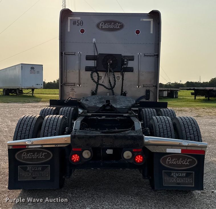 image for item ED5803 2006 Peterbilt 379 semi truck