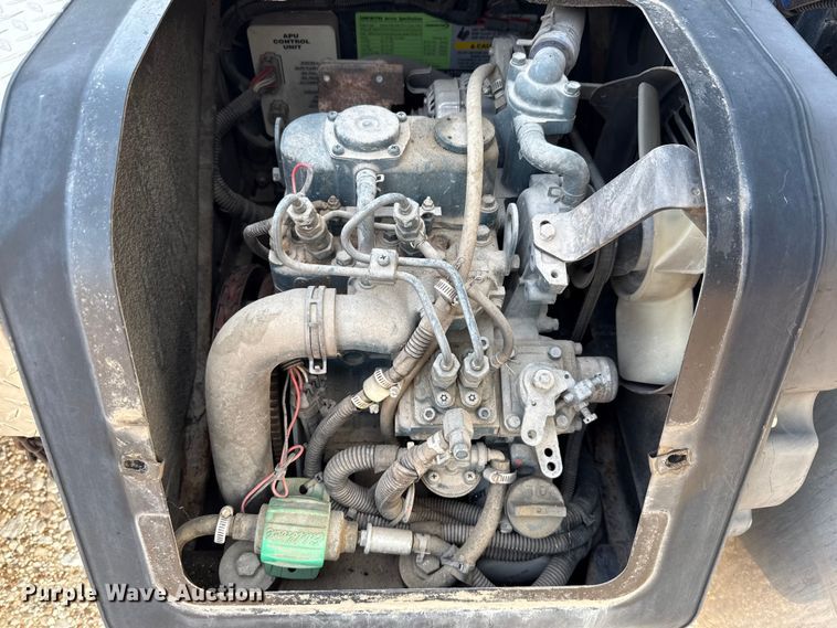 image for item ED5803 2006 Peterbilt 379 semi truck