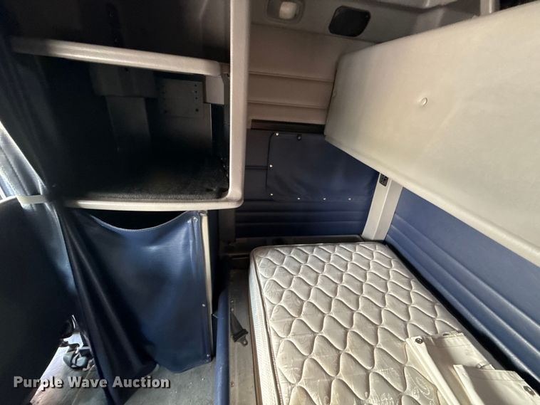 image for item ED5803 2006 Peterbilt 379 semi truck