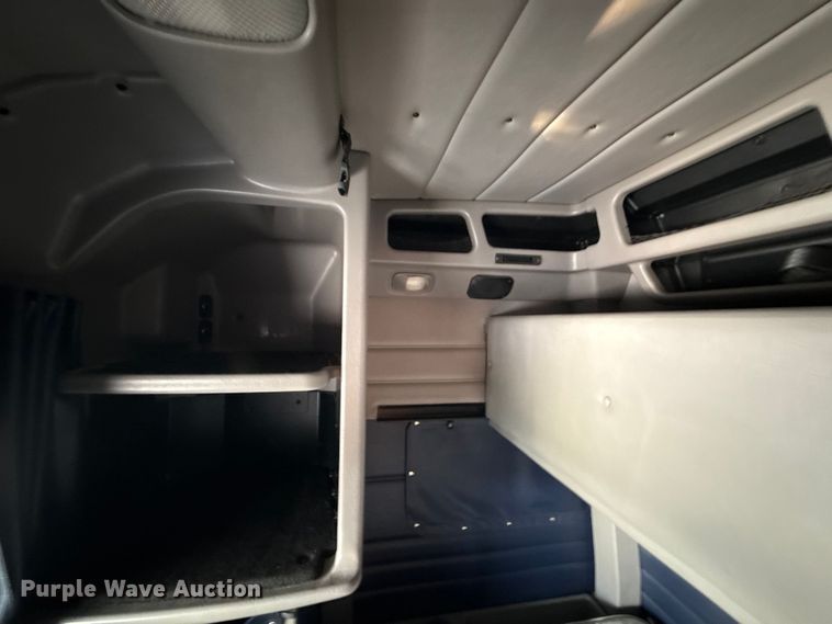 image for item ED5803 2006 Peterbilt 379 semi truck