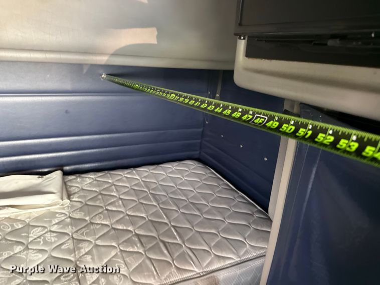 image for item ED5803 2006 Peterbilt 379 semi truck