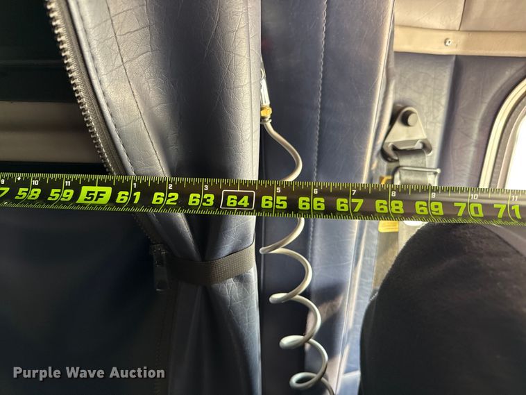 image for item ED5803 2006 Peterbilt 379 semi truck