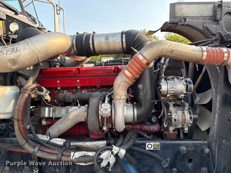 image for item ED5803 2006 Peterbilt 379 semi truck