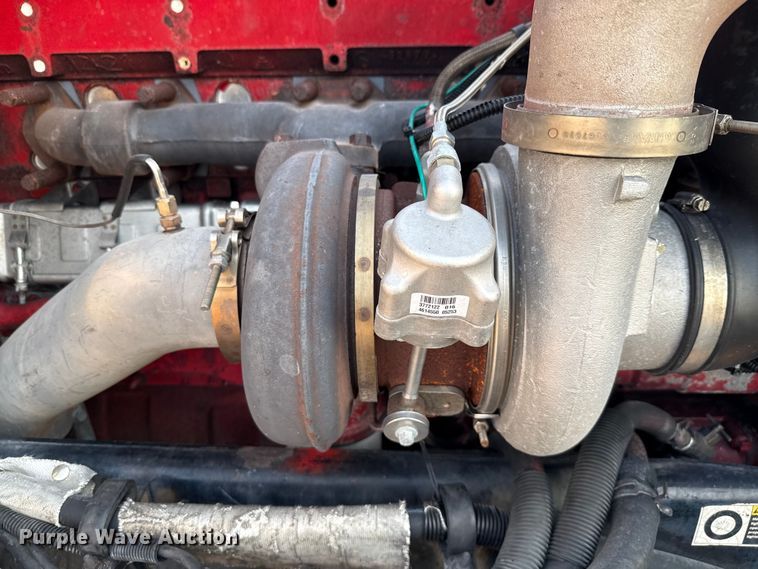 image for item ED5803 2006 Peterbilt 379 semi truck