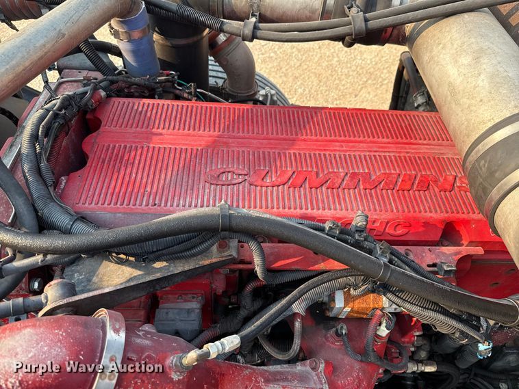 image for item ED5803 2006 Peterbilt 379 semi truck