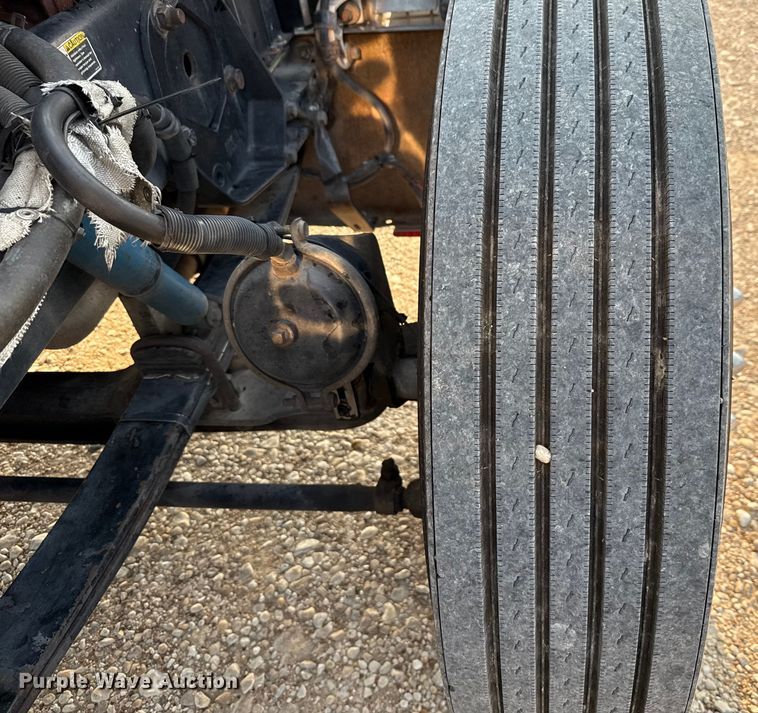 image for item ED5803 2006 Peterbilt 379 semi truck