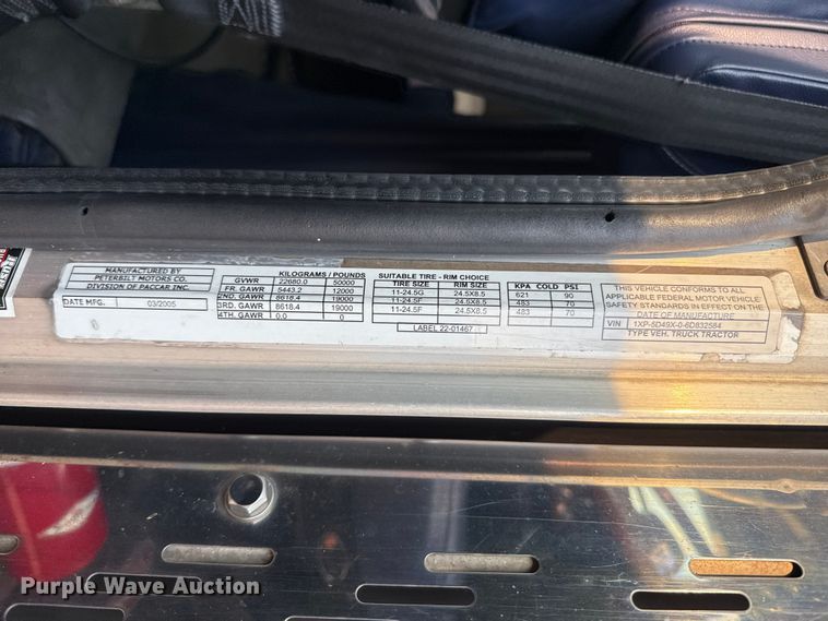 image for item ED5803 2006 Peterbilt 379 semi truck