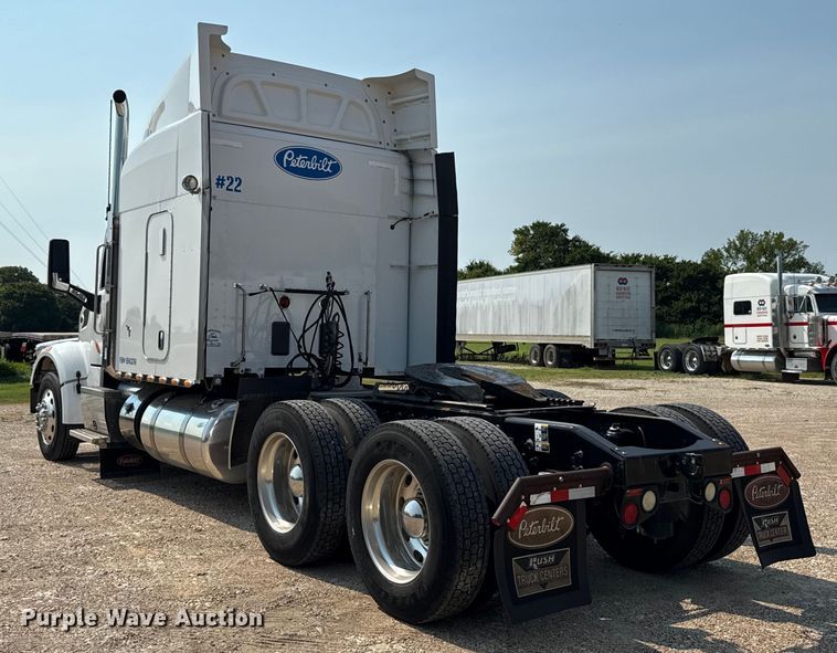 image for item ED5804 2017 Peterbilt 567 semi truck