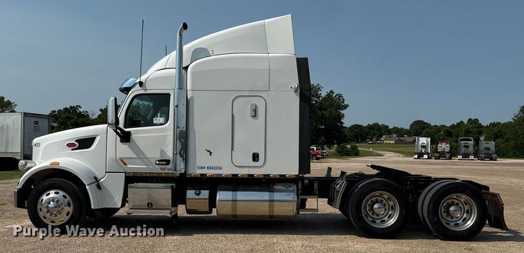 image for item ED5804 2017 Peterbilt 567 semi truck
